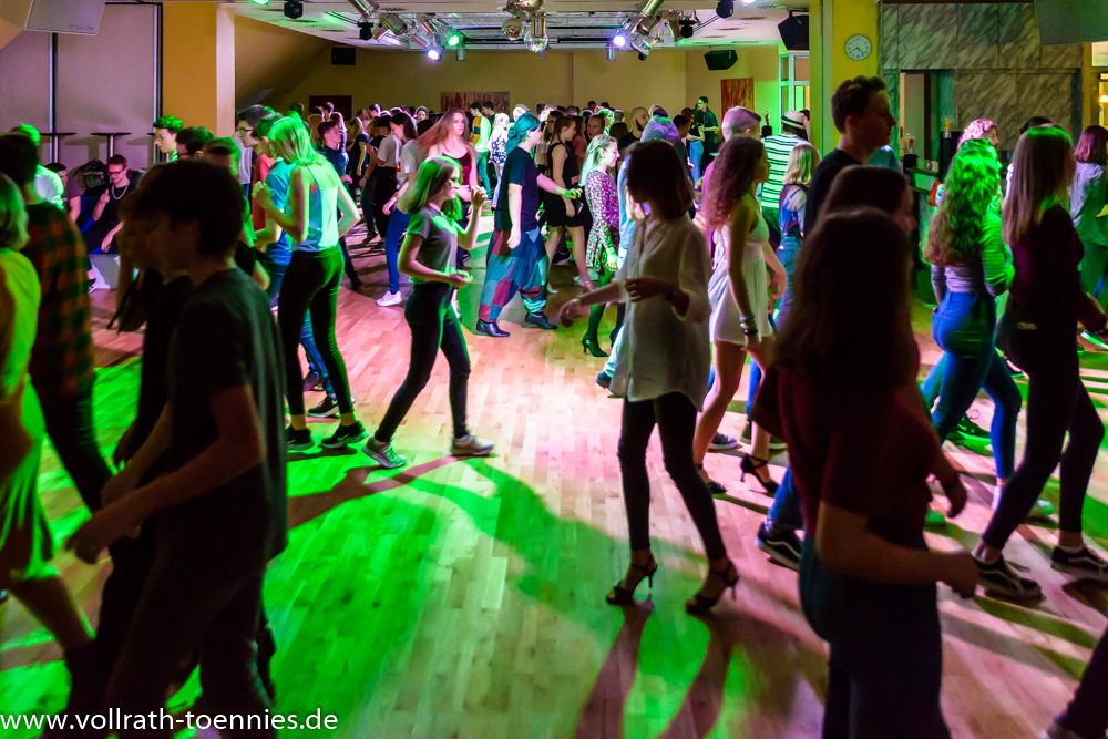 2019 11 09 Tanzparty Jugend 9995
